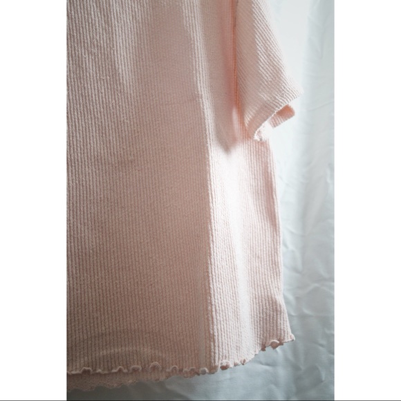 Women’s Ribbed Knit Top - Picture 3 of 3